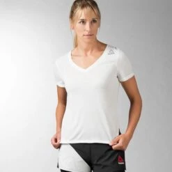 Reebok Combat Training Kickboxing V-Neck - White, AP6874