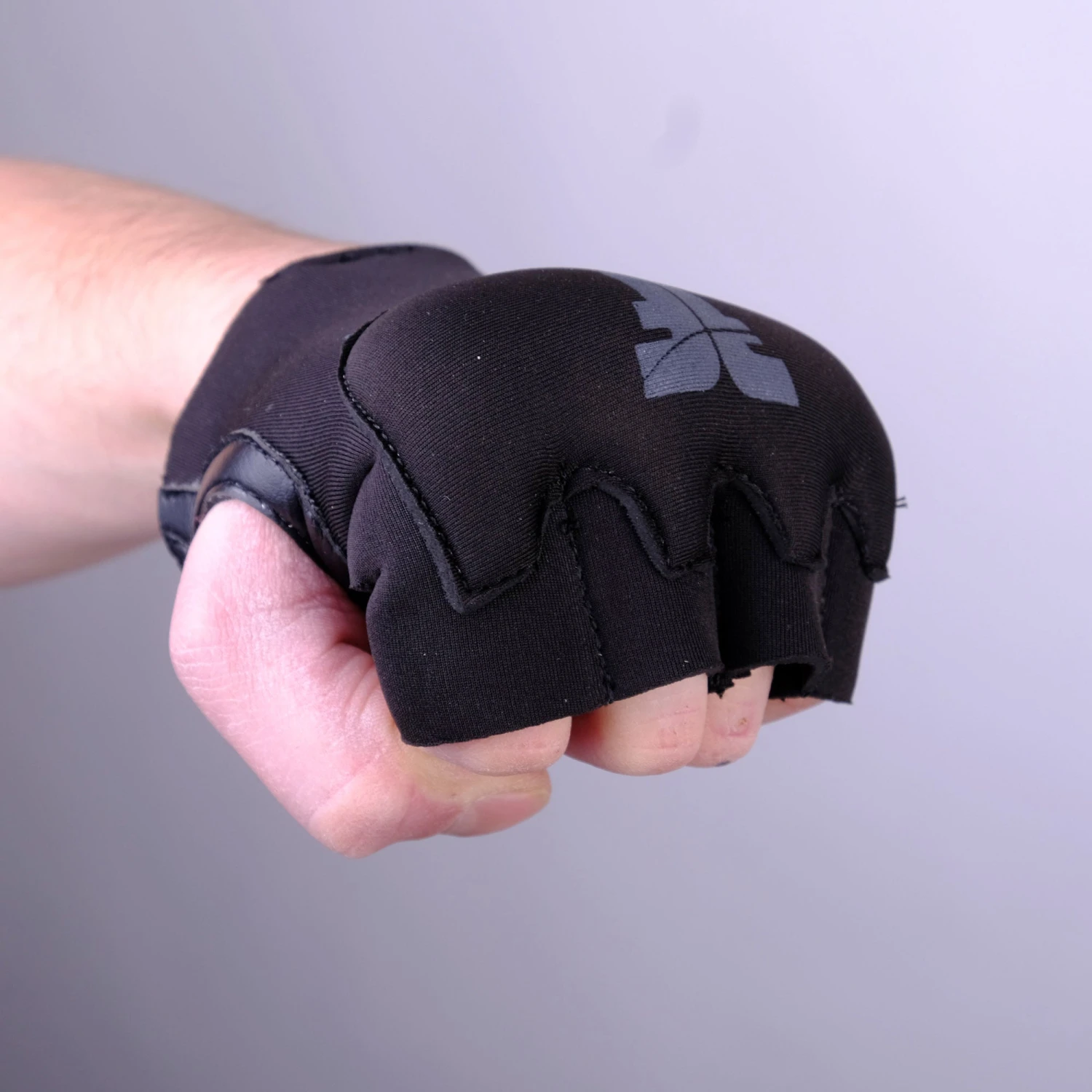 Fighter Strap Gel Hand-Wraps - Black, FGW-001BB 5 Fighter Strap Gel Hand-Wraps - Black, FGW-001BB - Image 5