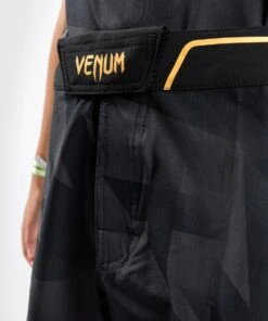 Venum Razor Kids MMA Shorts - Black/gold 13 Venum Razor Kids MMA Shorts - Black/gold -Boxing Equipment Store a2c66c81e0d999b79e608458cb3978c74ab48586 FS RAZOR BLACK 10