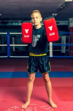 Fighter KIDS Kick Pad - PAIR - Red/black, FKLT0003 -Boxing Equipment Store cdc8cf0b6e6a78ae54204fd6d5ffb636
